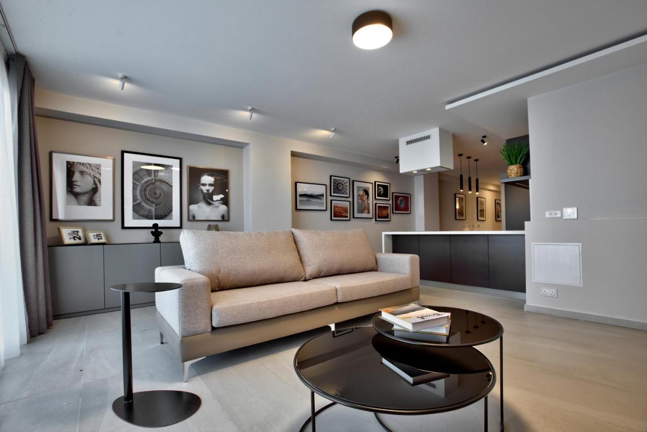 Sea Front Spacious Valletta Views Apartments Sliema Esterno foto