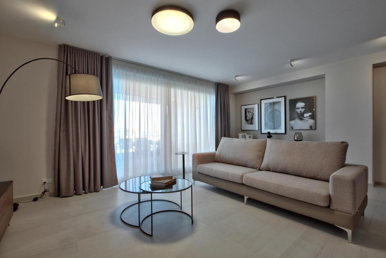 Sea Front Spacious Valletta Views Apartments Sliema Esterno foto