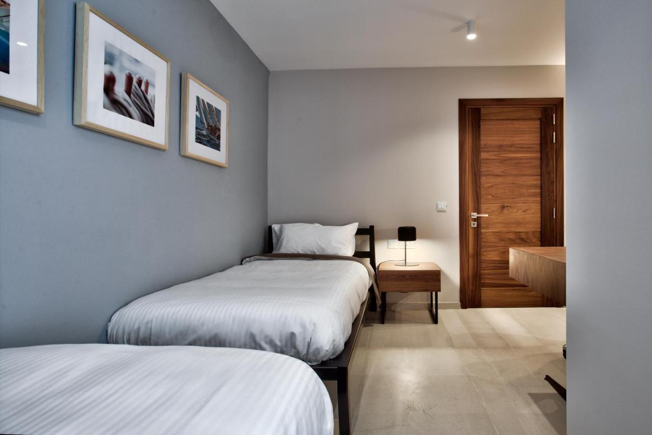 Sea Front Spacious Valletta Views Apartments Sliema Esterno foto