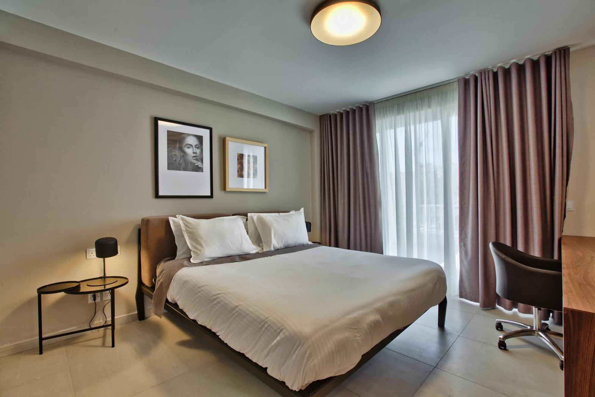 Sea Front Spacious Valletta Views Apartments Sliema Esterno foto