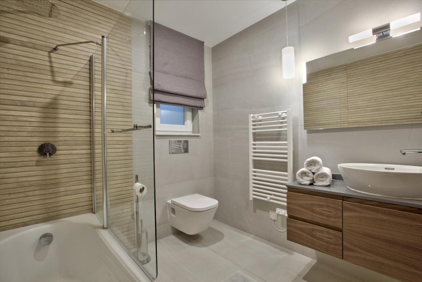 Sea Front Spacious Valletta Views Apartments Sliema Esterno foto