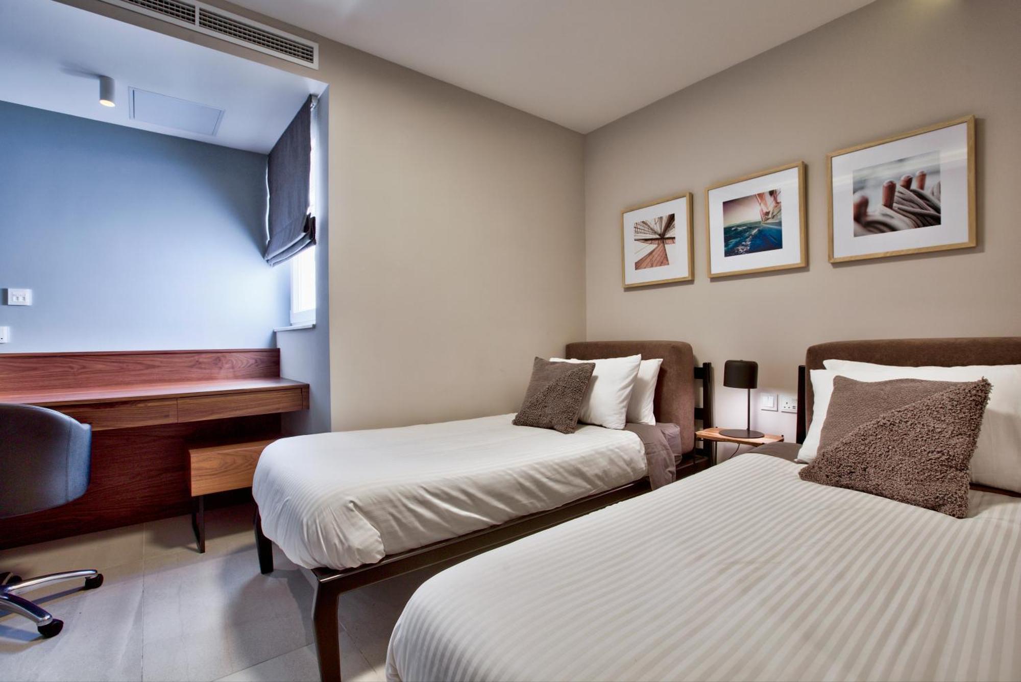Sea Front Spacious Valletta Views Apartments Sliema Esterno foto